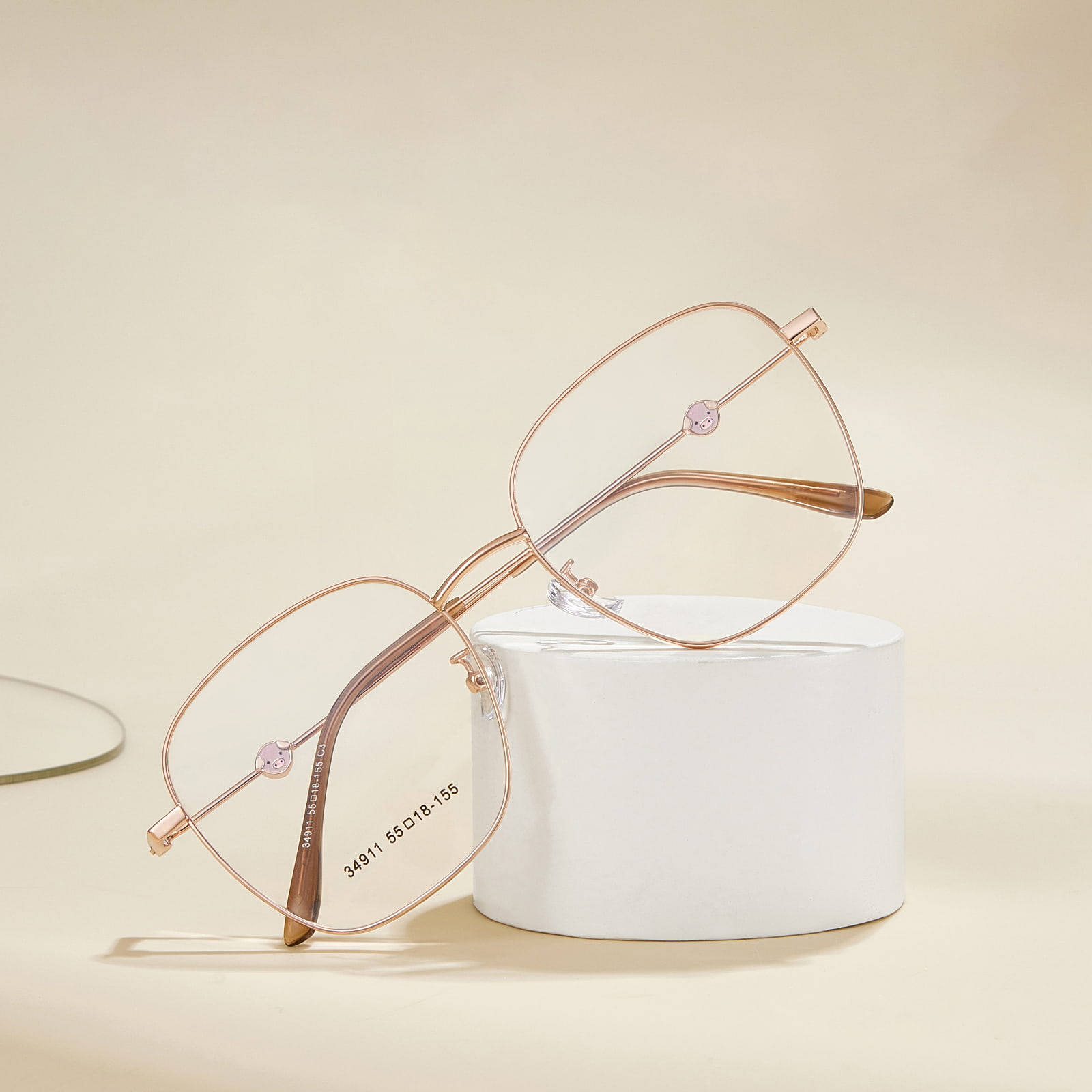 34911 Jolies lunettes en alliage léger qui ne se décolorent pas