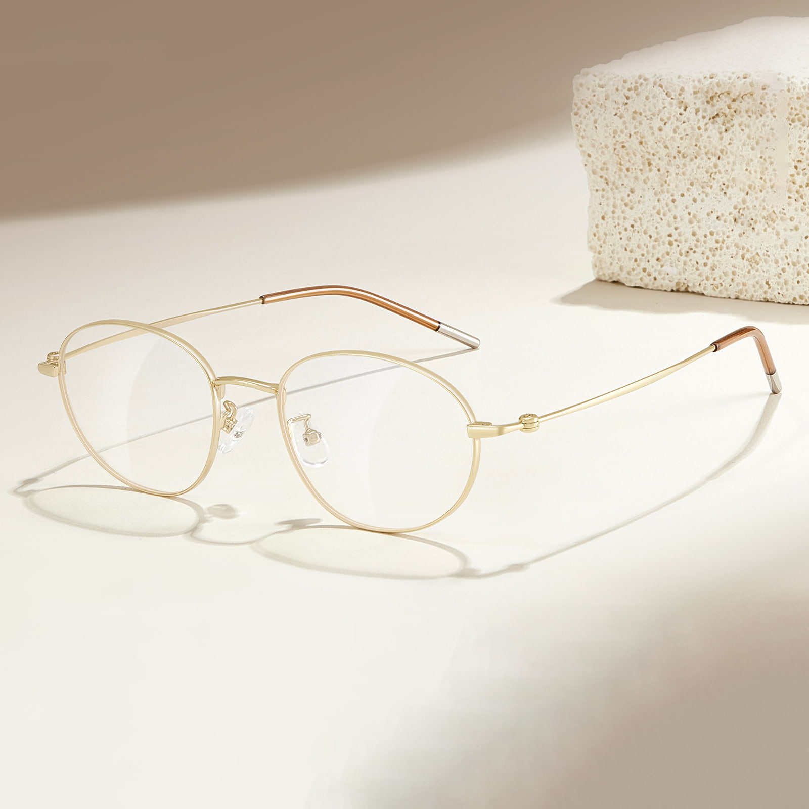 58161 Lunettes asymétriques en alliage à monture étroite respectueuse de la peau