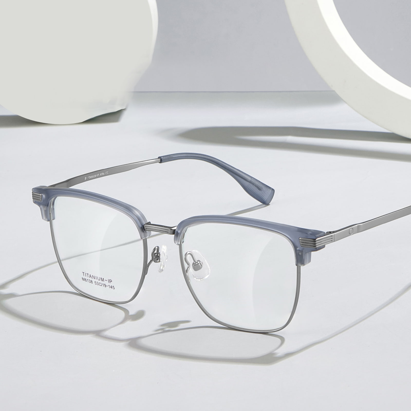 Verres en titane β gaufré stables et résistants à la corrosion M6138