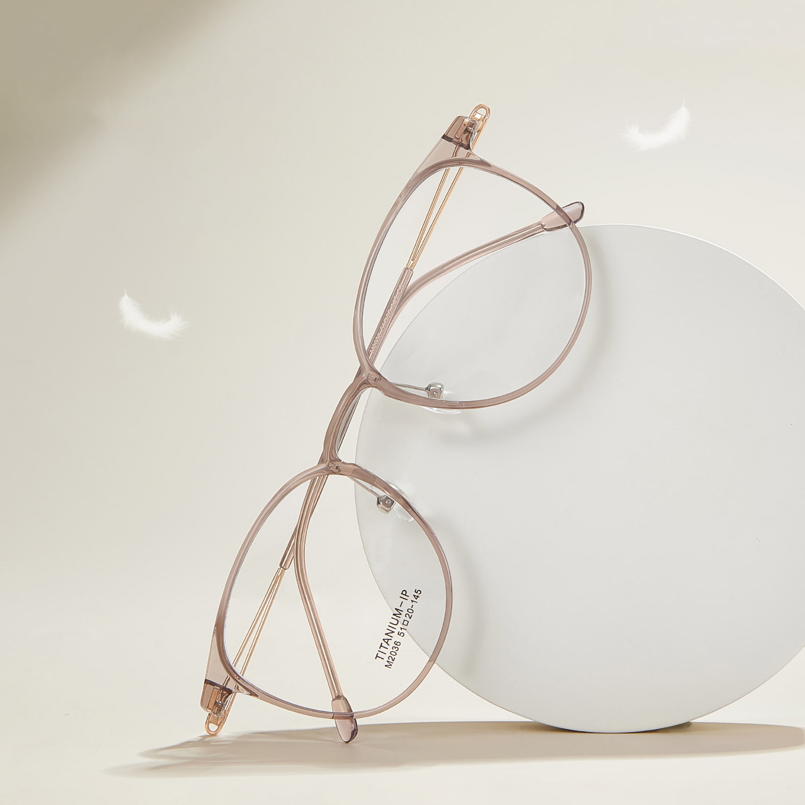 M2036 Lignes arrondies sans appuyer sur les oreilles β Lunettes en titane