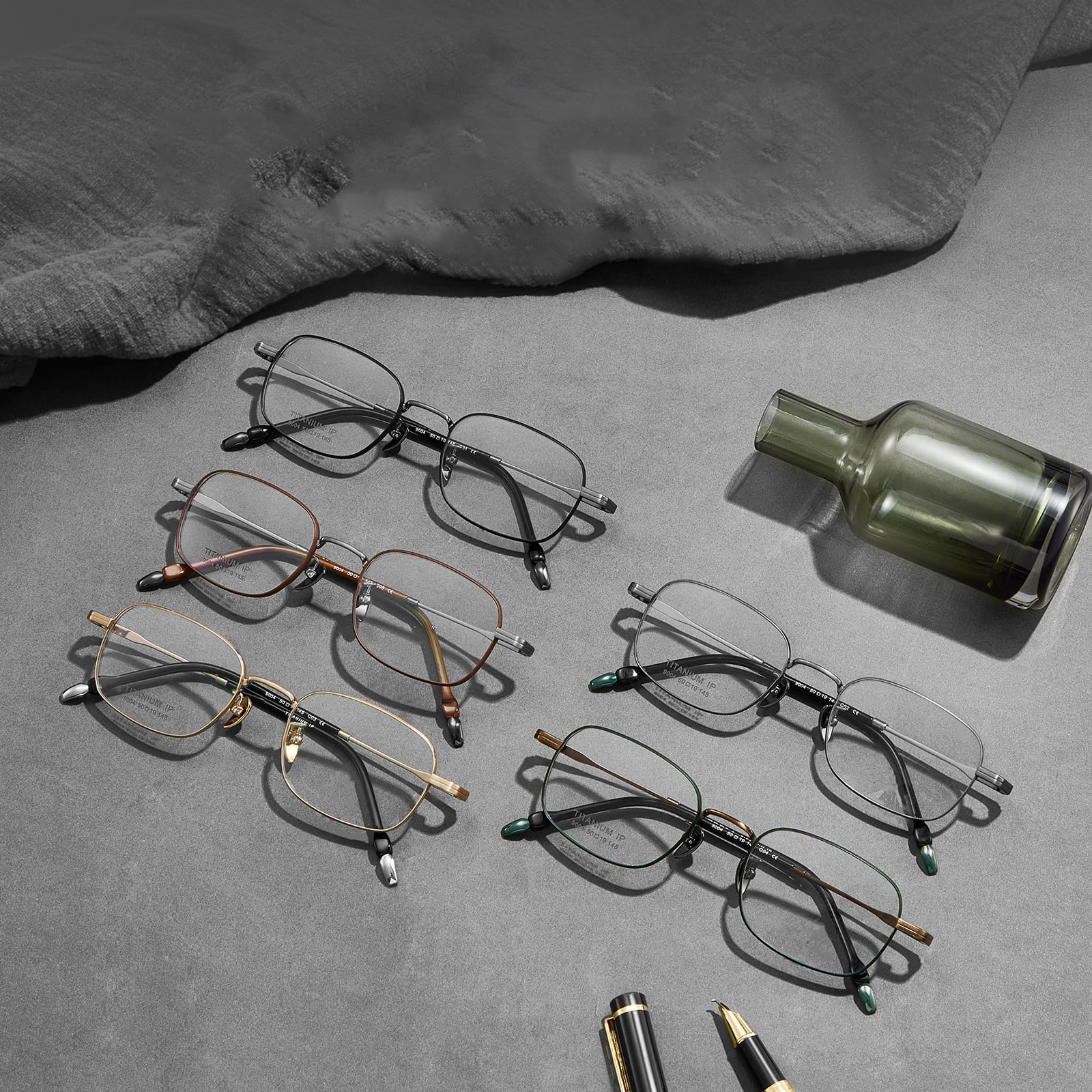 Lunettes en titane pur antidérapantes à larges bords 9004