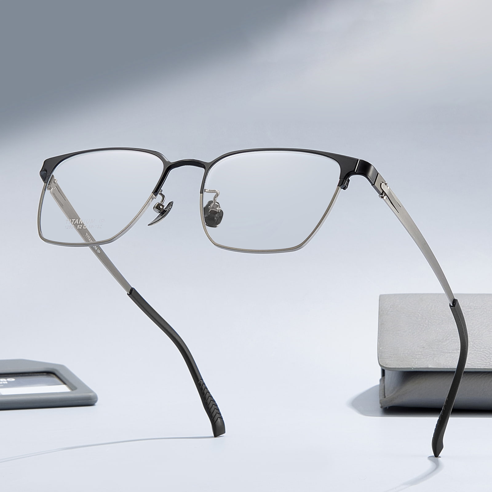 1283 Lunettes bicolores en titane pur sans points de soudure