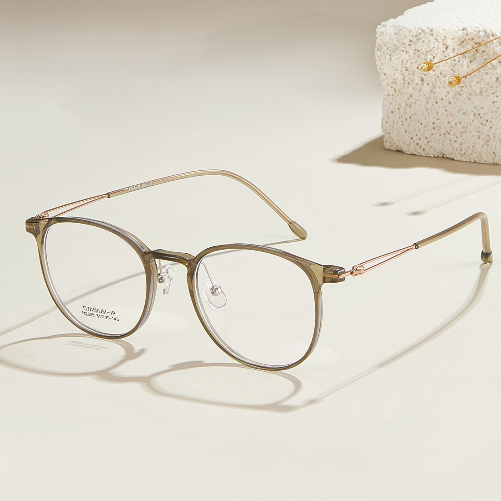 M2036 Lignes arrondies sans appuyer sur les oreilles β Lunettes en titane