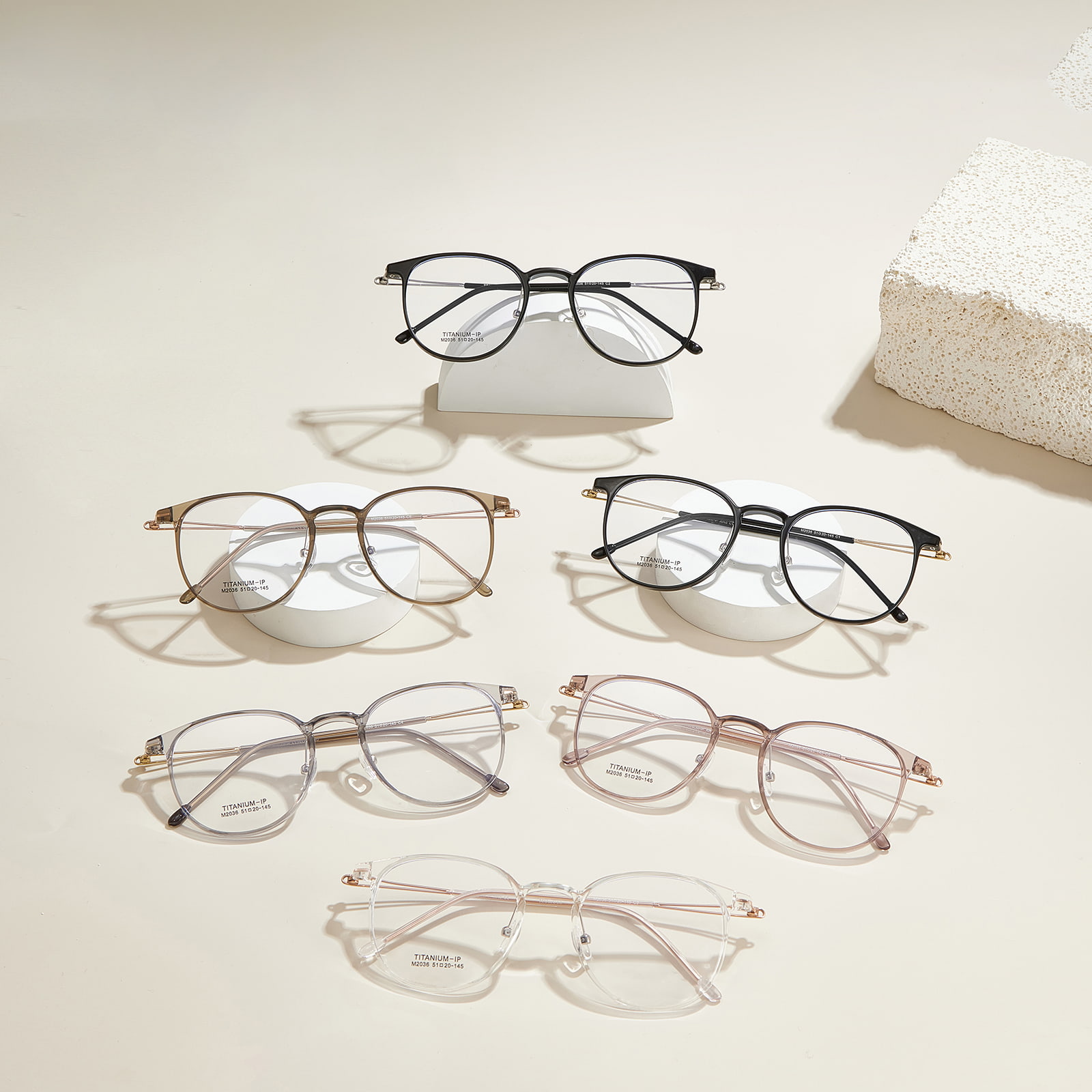 M2036 Lignes arrondies sans appuyer sur les oreilles β Lunettes en titane