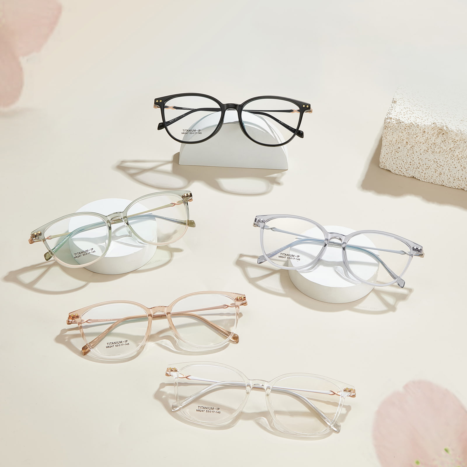 Lunettes en titane bêta ultralégères à bords élargis M8247