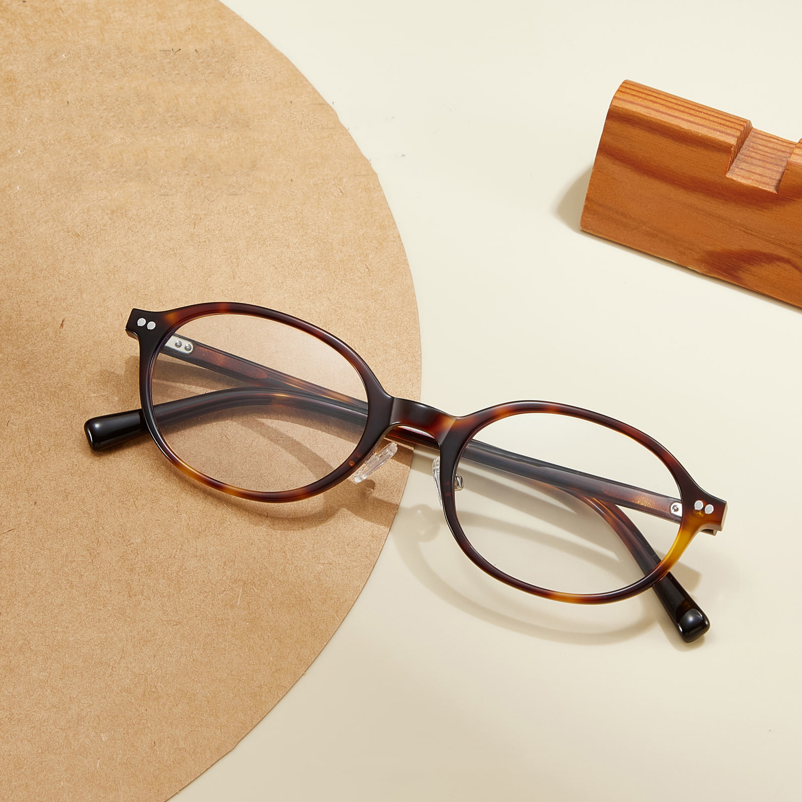 Lunettes ovales en acrylate respectueuses de la peau pour le travail sur ordinateur BC2049