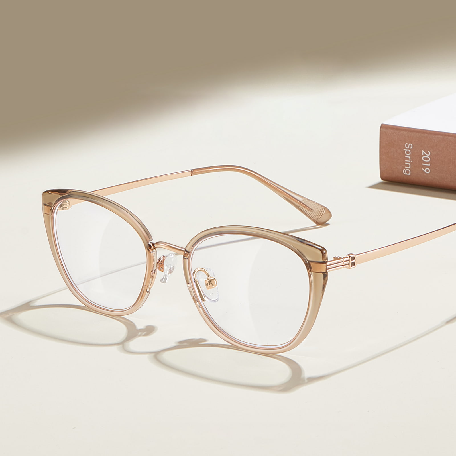210448 Lunettes transparentes anti-lumière bleue avec lettres rayées œil-de-chat