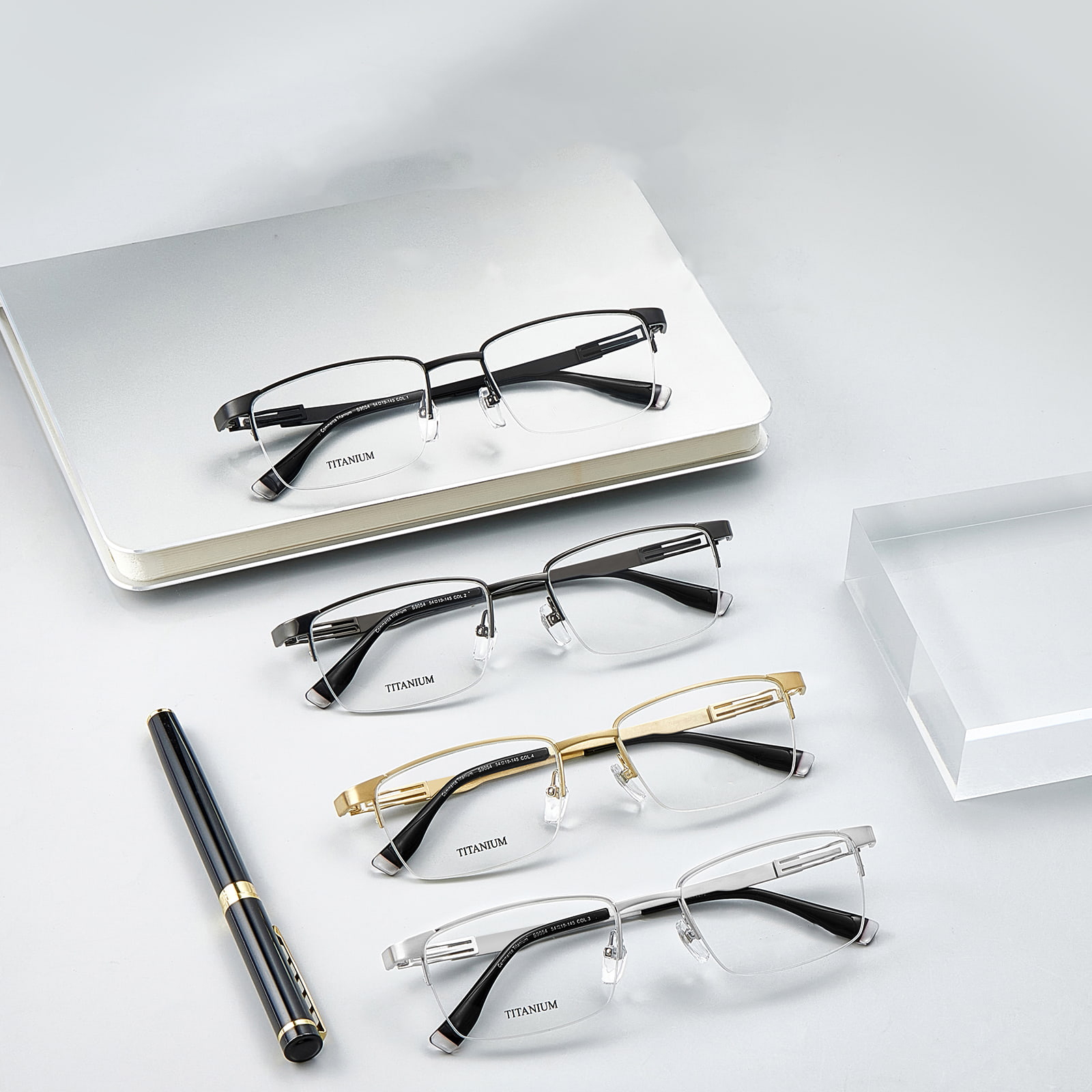 Lunettes en titane pur légères et résistantes à la lumière S9054